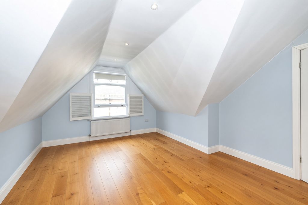 Property photo 3 of 23 5551016