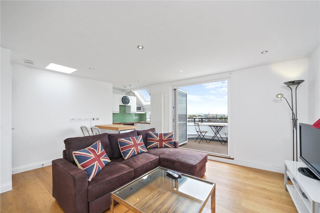Property photo 3 of 7 Picture No. 05