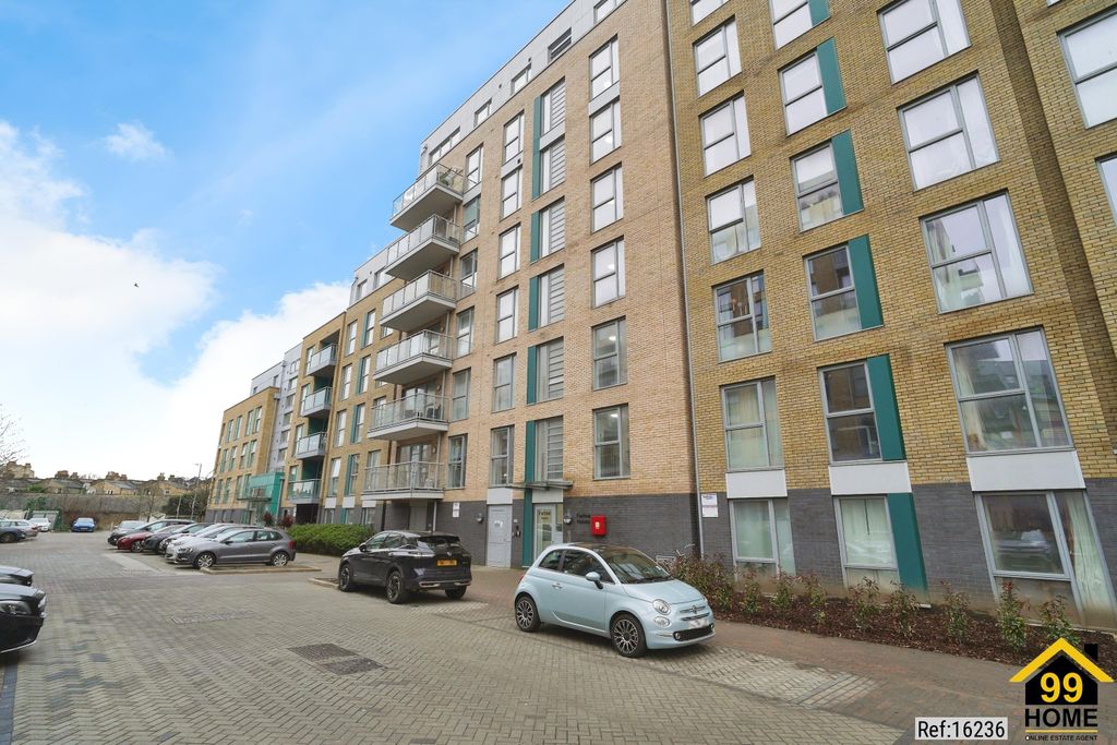 Property photo 2 of 20 Photo 1