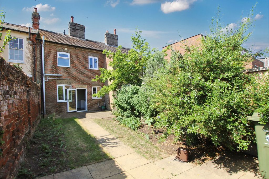 Property photo 3 of 23