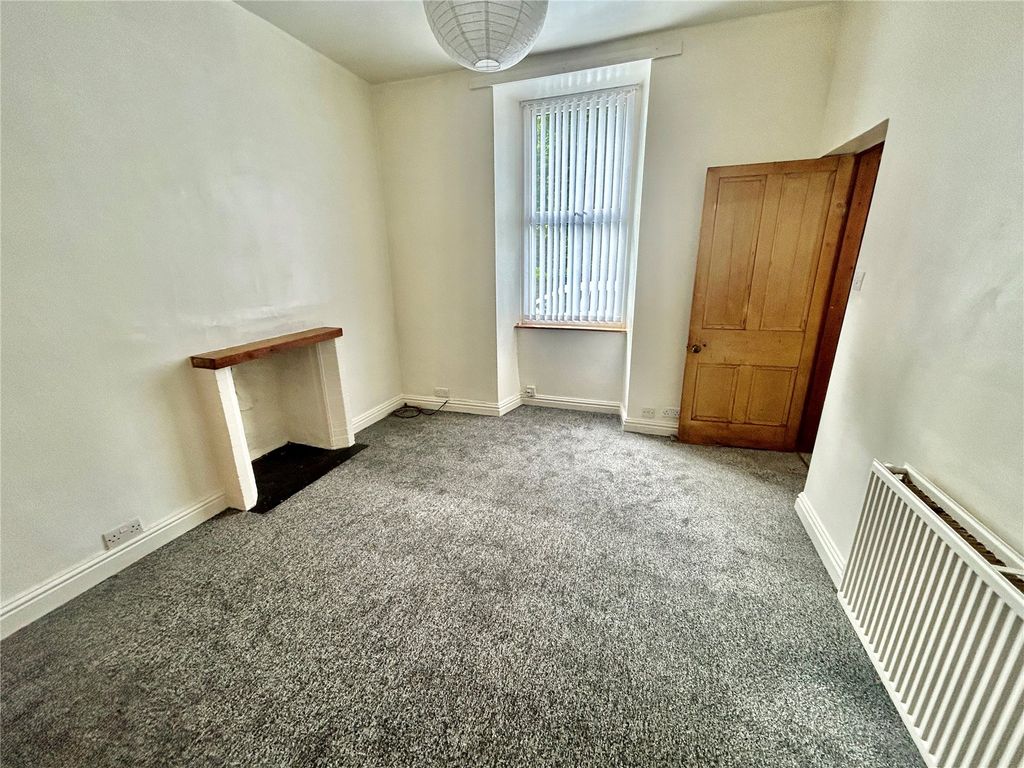 Property photo 3 of 10 Picture No. 05