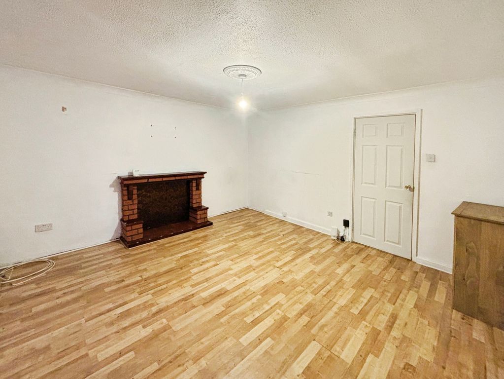 Property photo 2 of 12 Pbox-Img.Jpg