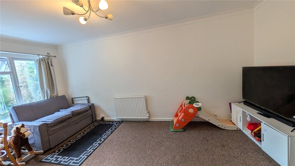 Property photo 2 of 17 Picture No. 02