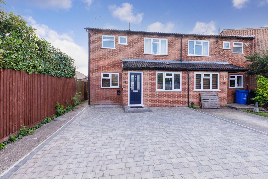 Property photo 1 of 11