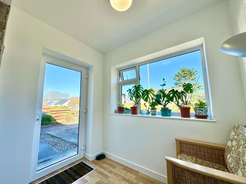 Property photo 2 of 34