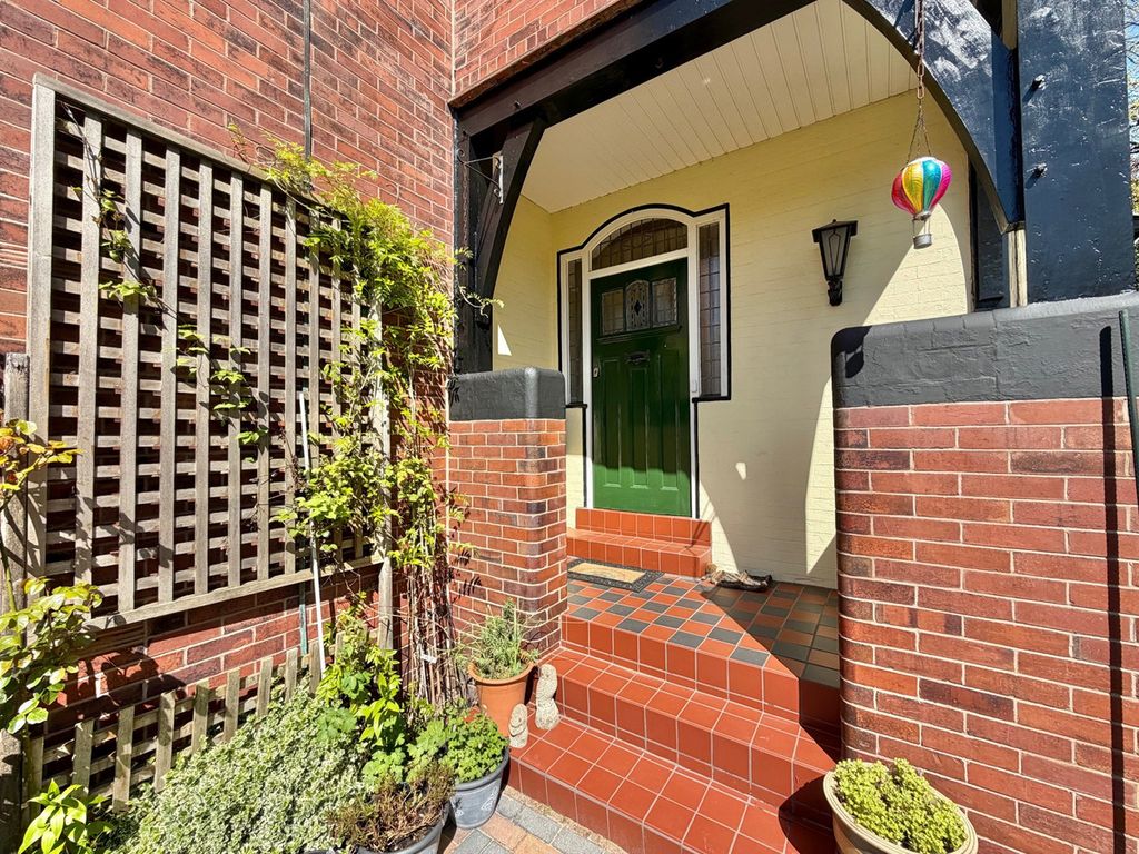 Property photo 3 of 39