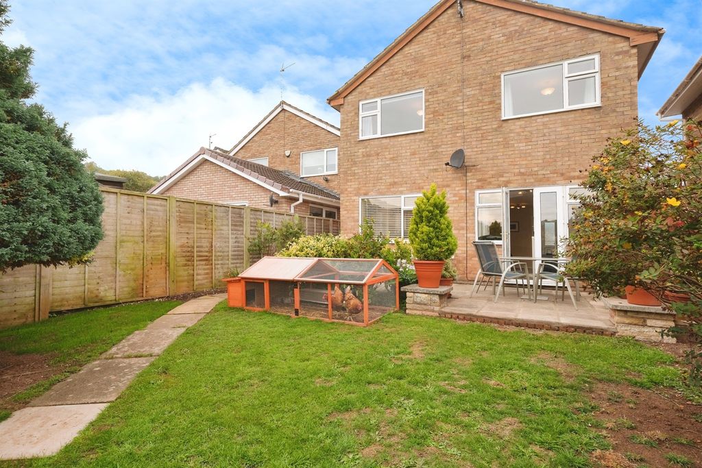 Property photo 2 of 16