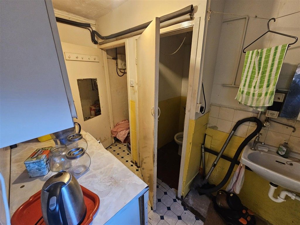 Property photo 3 of 9