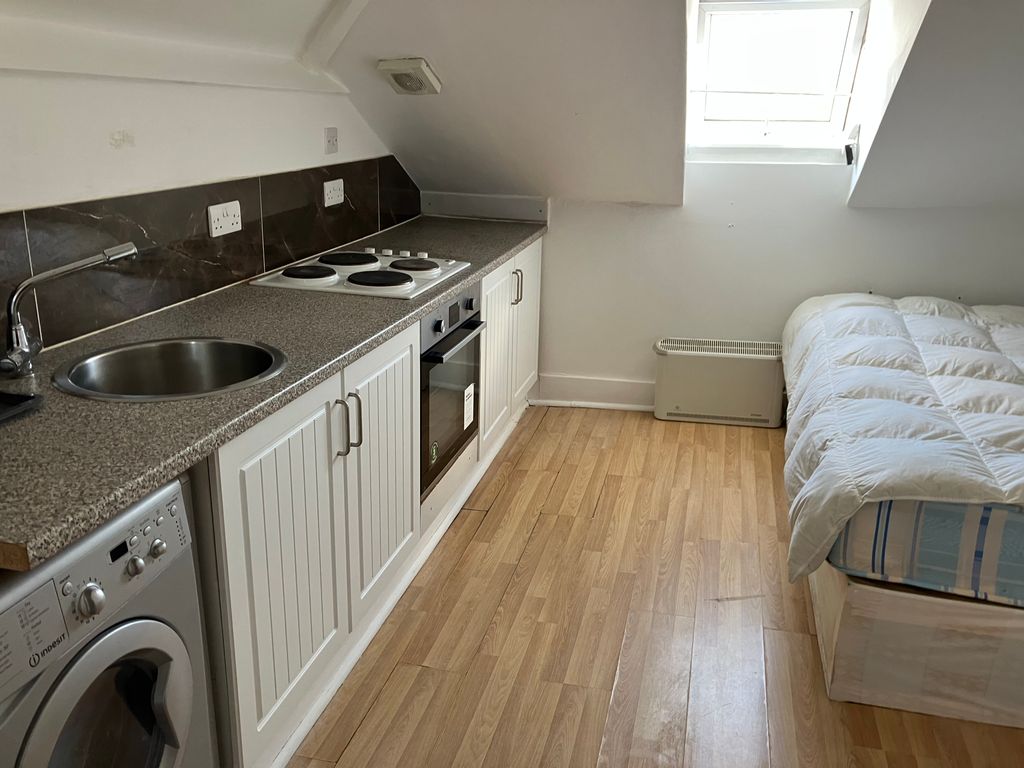 Property photo 2 of 3
