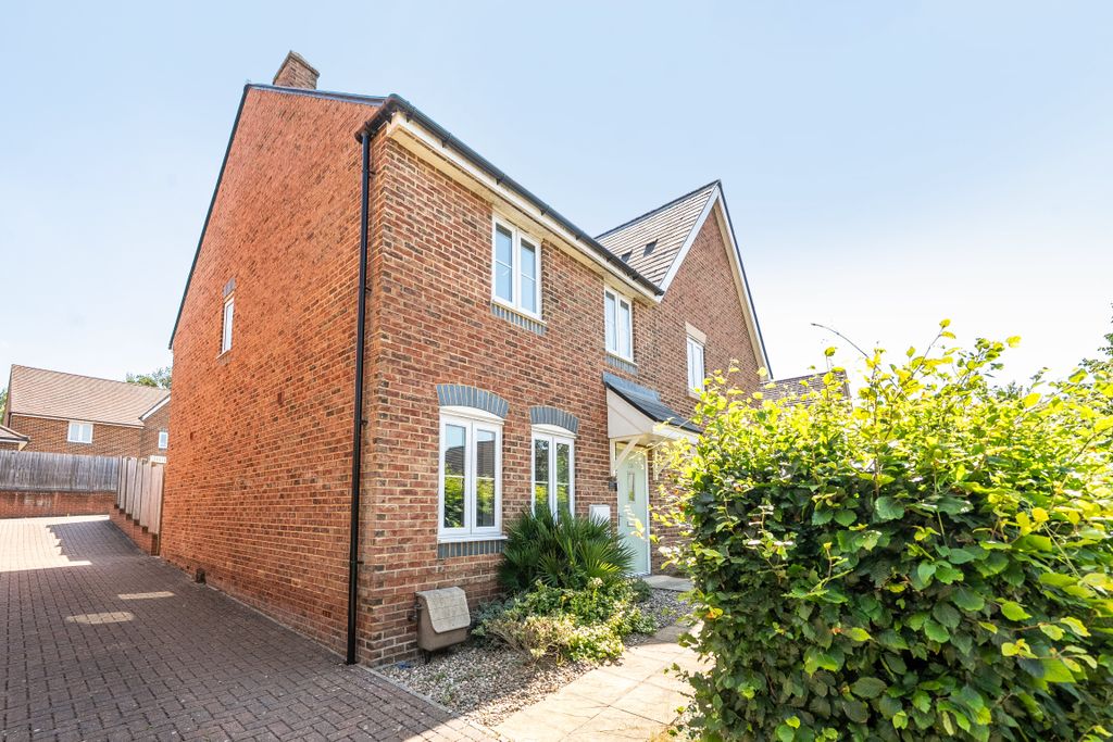 Property photo 1 of 16 1482156 (1)