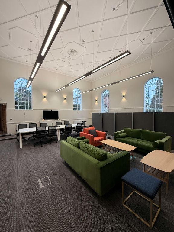 Property photo 3 of 10 Img-4705.Jpeg