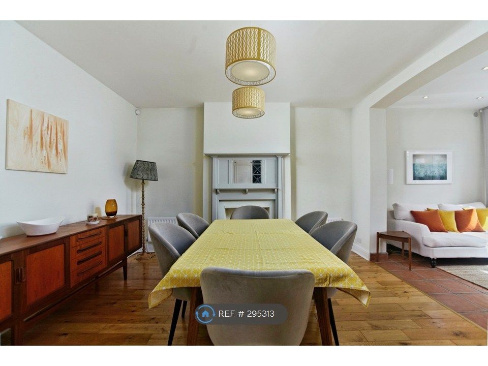 Property photo 3 of 15 Dining Area
