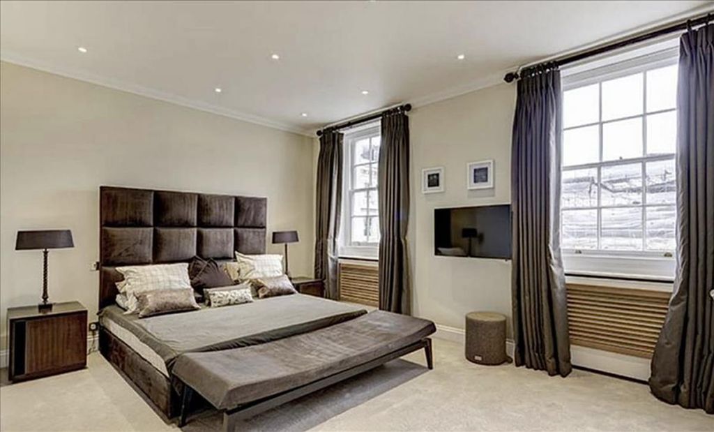 Property photo 3 of 4