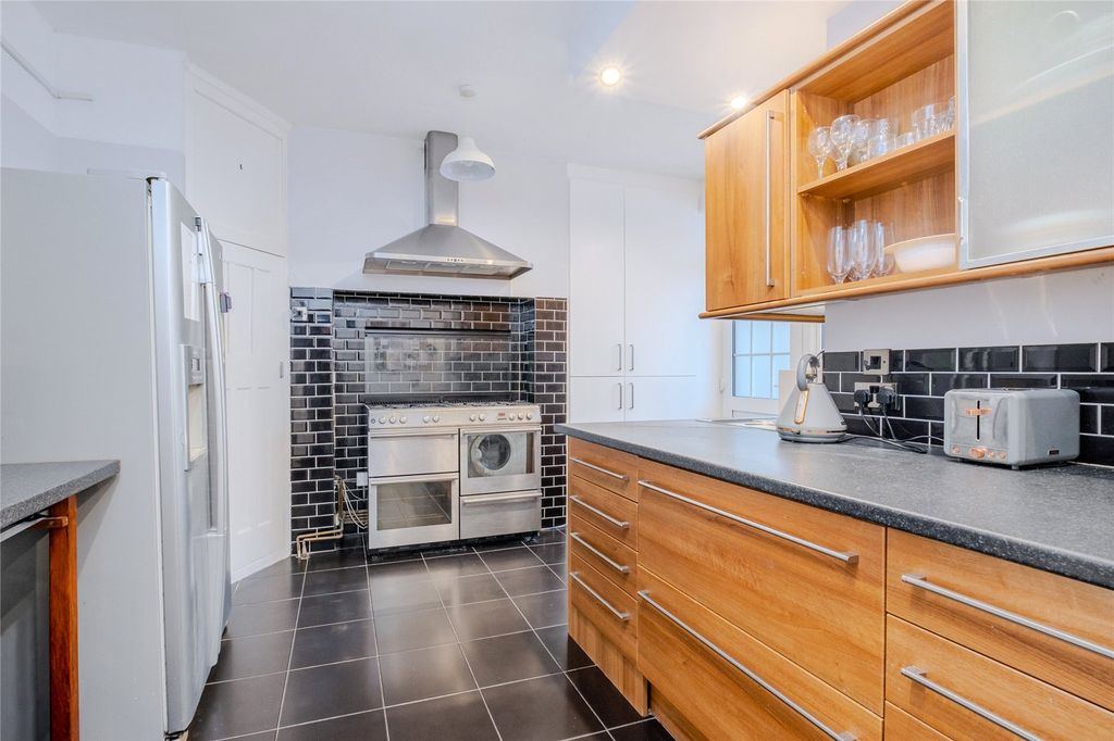 Property photo 2 of 8 Picture No. 08