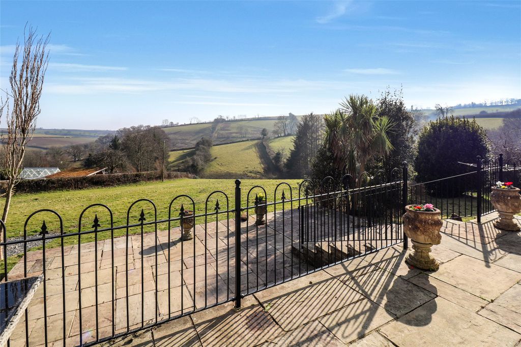 Property photo 2 of 29 Picture No. 06