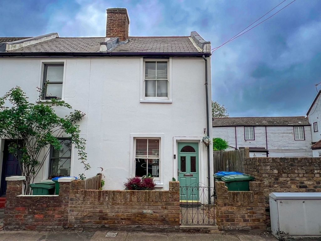 Property photo 1 of 34