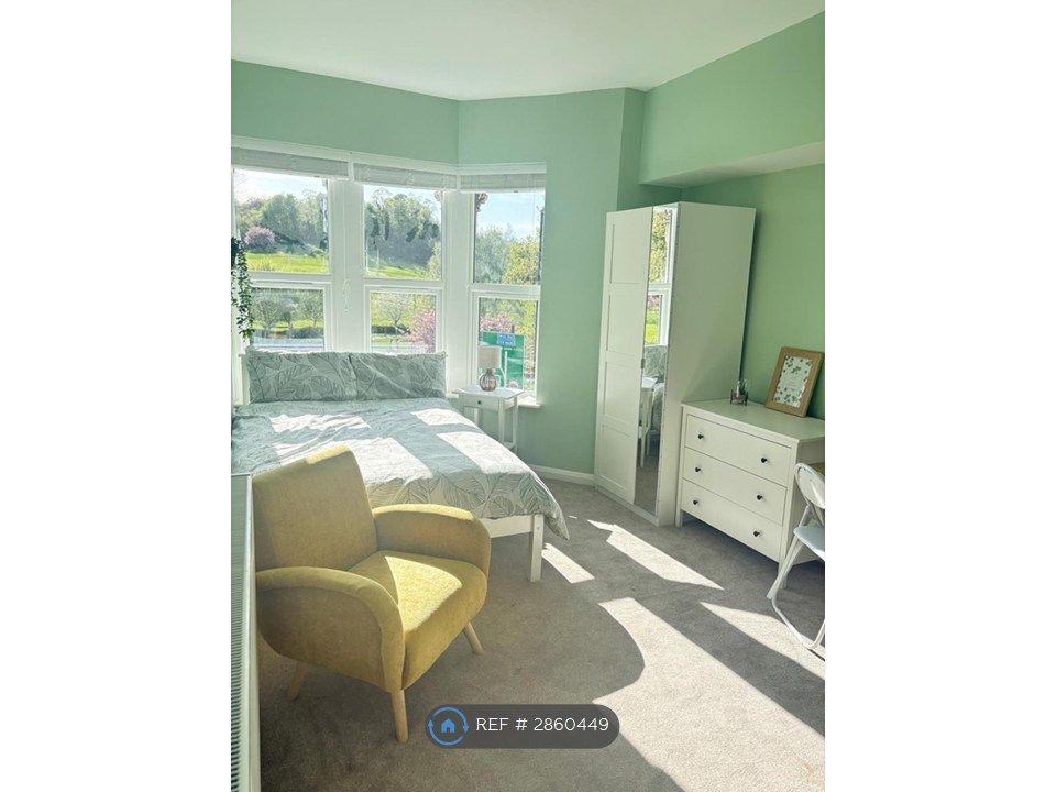 Property photo 1 of 5 Room 2