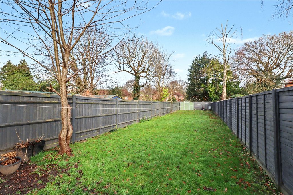 Property photo 3 of 13 Garden