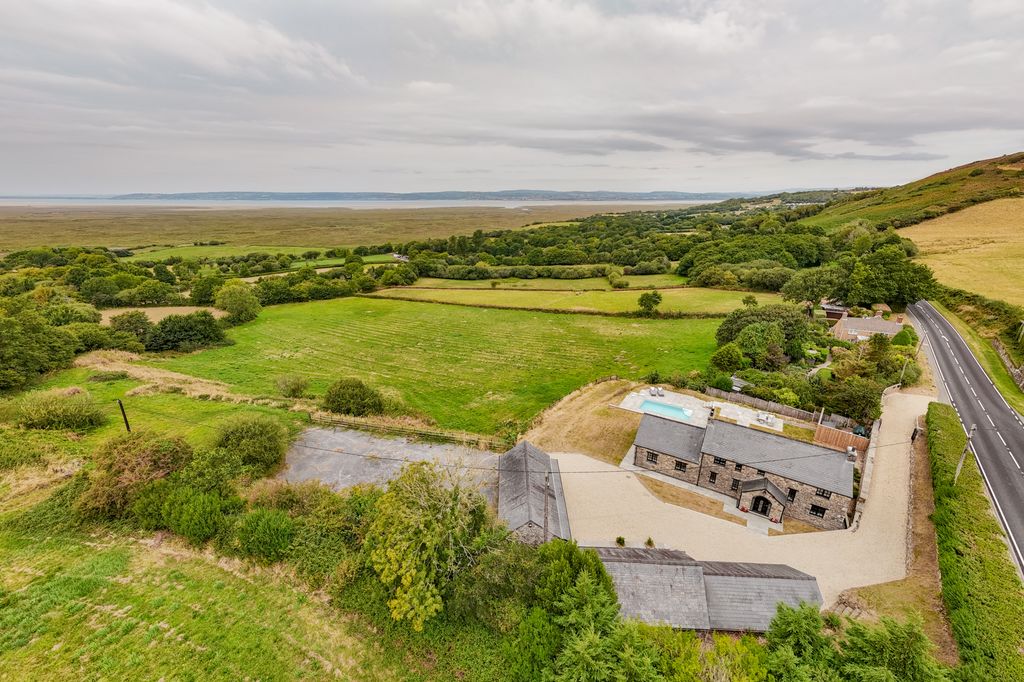 Property photo 3 of 44 Cerrig Glan - Web (7 Of 61).Jpg