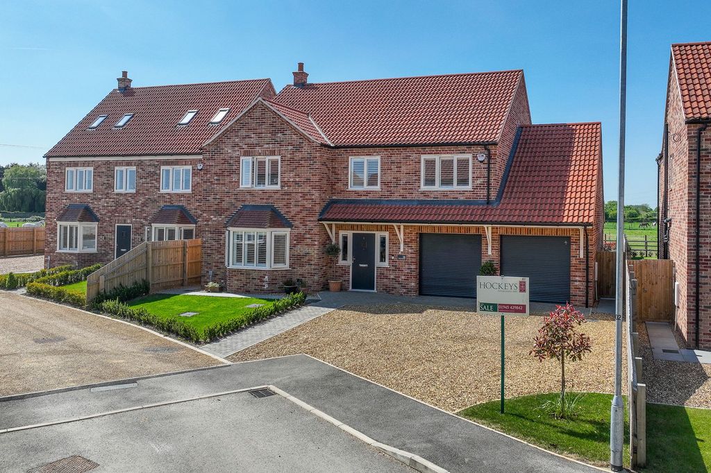 Property photo 3 of 47