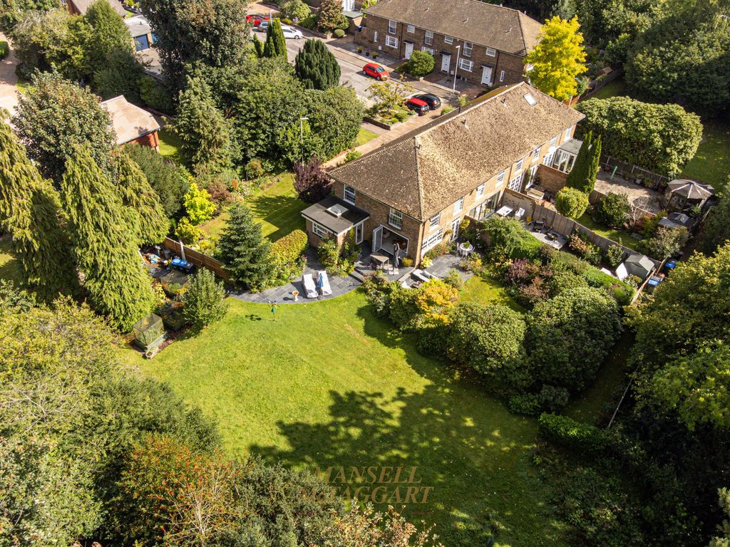 Property photo 2 of 36