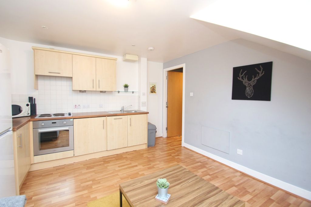 Property photo 3 of 6