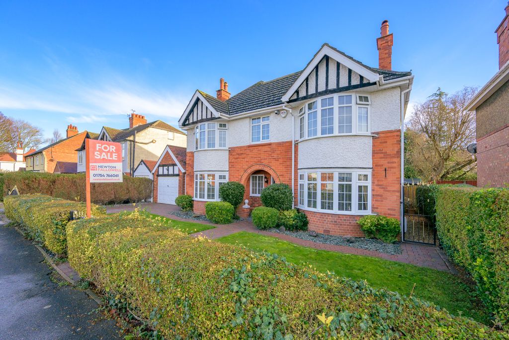 Property photo 1 of 30