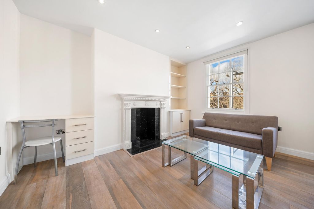 Property photo 2 of 10 Living Room