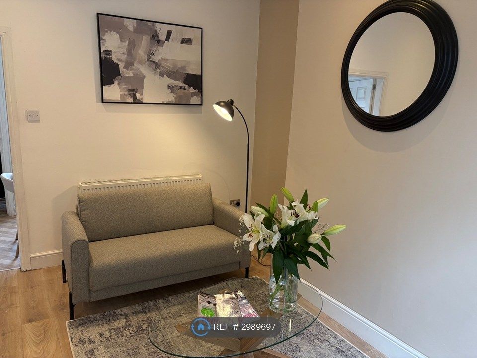 Property photo 3 of 34