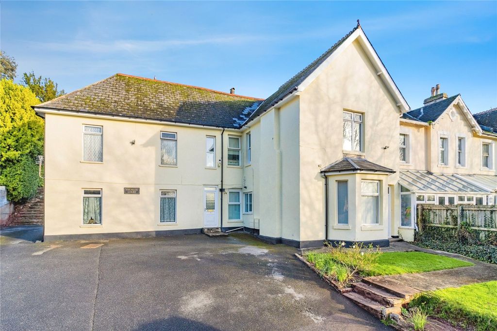 Property photo 2 of 21 Picture No. 13