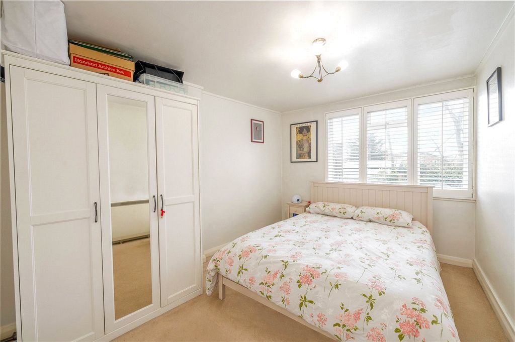 Property photo 3 of 7 Bedroom