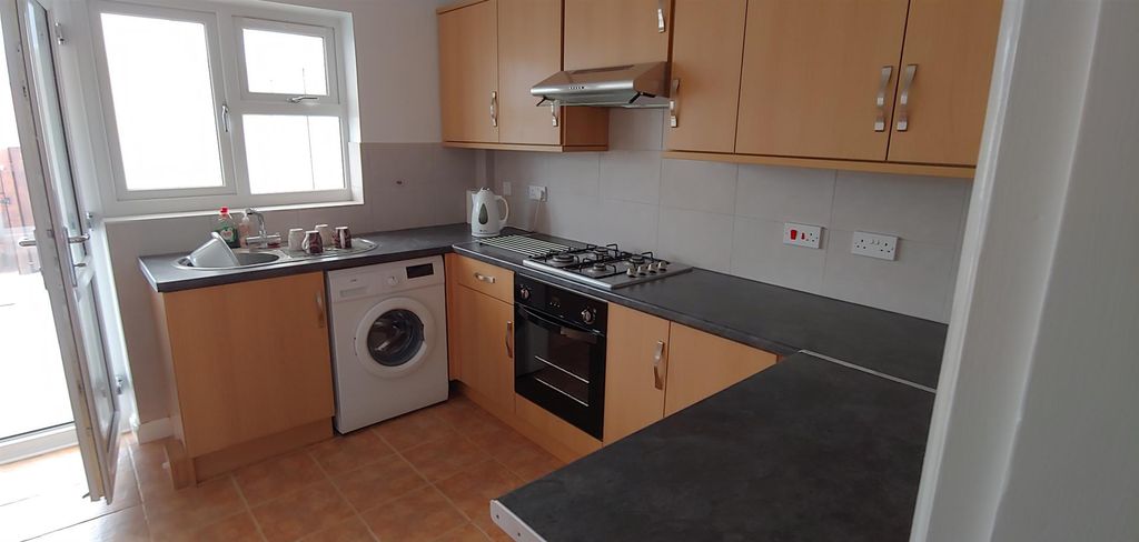 Property photo 3 of 8 3 (Kitchen).Jpg