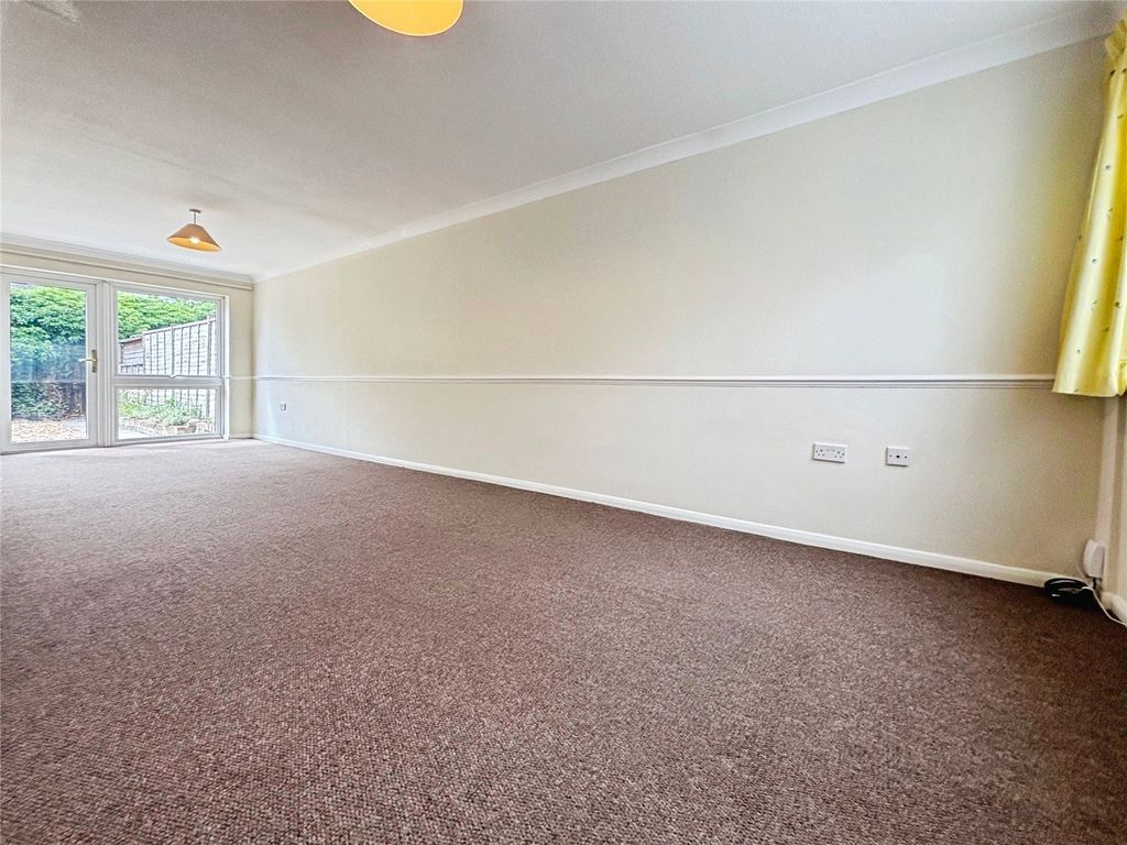 Property photo 2 of 9 Picture No. 21