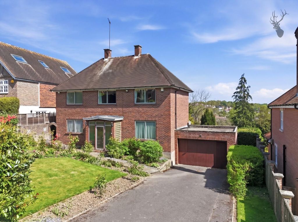 Property photo 1 of 27