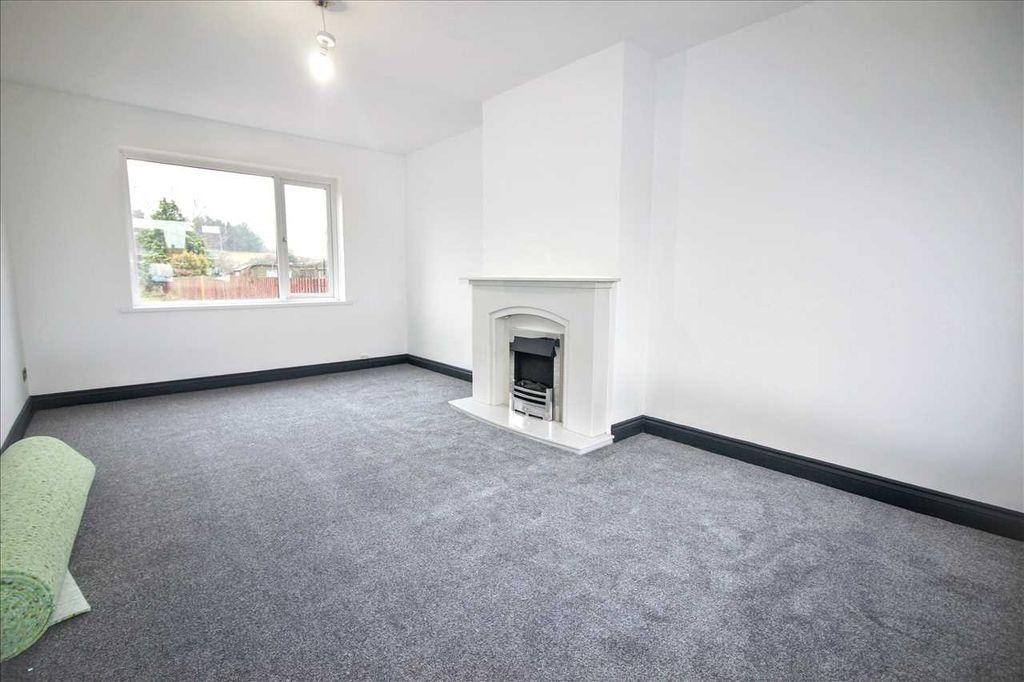 Property photo 2 of 9 Lounge