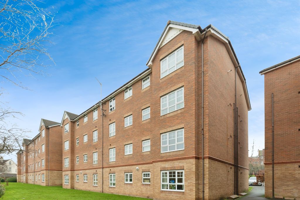 Property photo 1 of 14