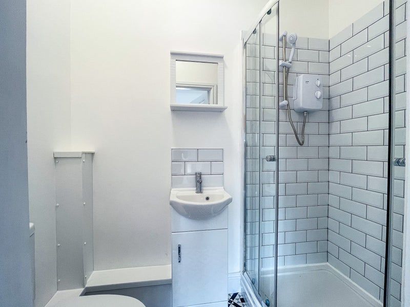 Additional image 9 of Room to rentWelholme Road, Grimsby DN32