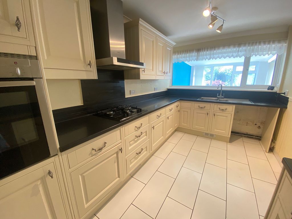 Property photo 2 of 12 Image