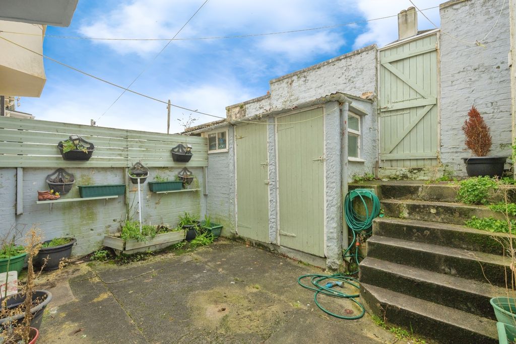 Property photo 2 of 38 Pbox-Img.Jpg