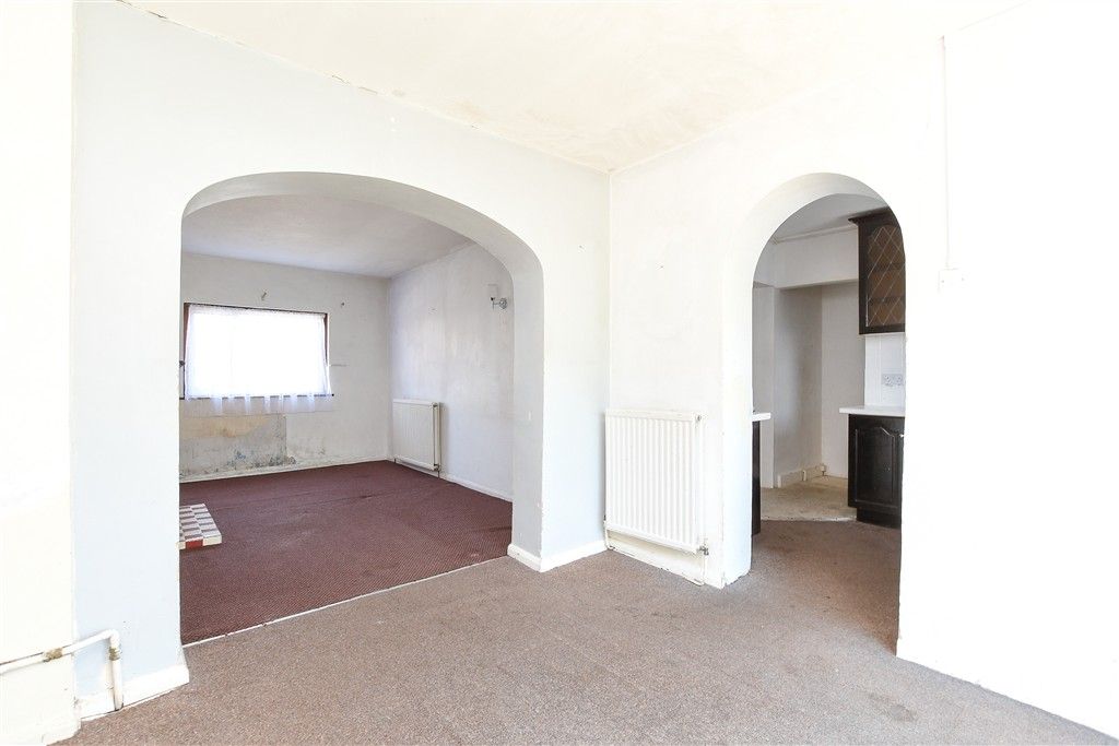 Property photo 3 of 15 Dining Area