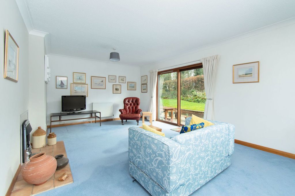 Property photo 3 of 23