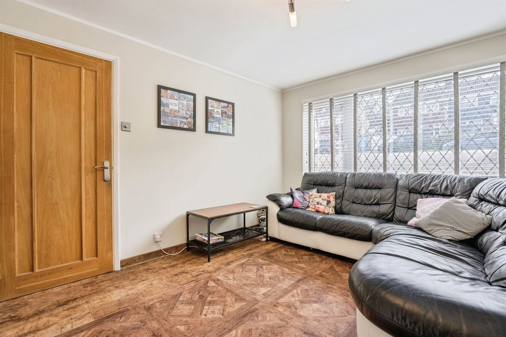 Property photo 3 of 22