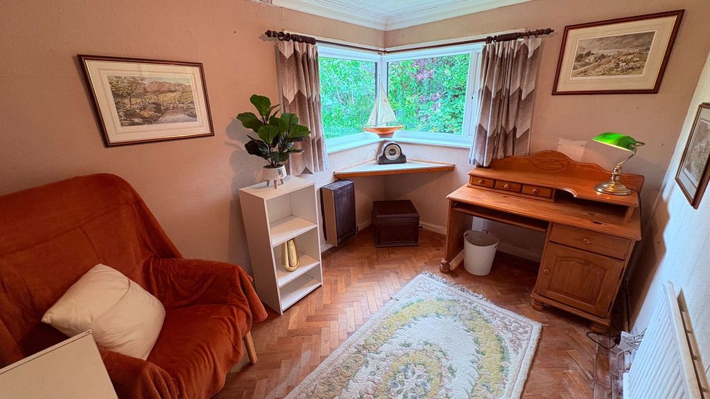 Property photo 3 of 33