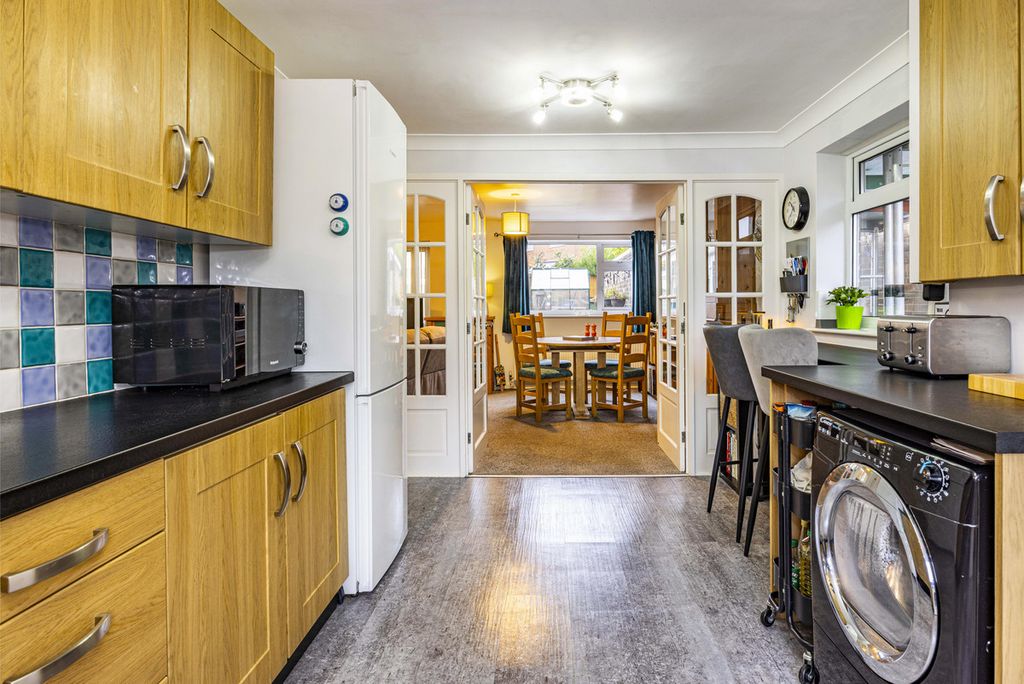 Property photo 3 of 16