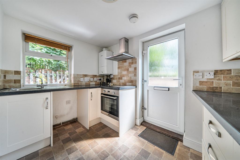 Property photo 2 of 10 Kitchen