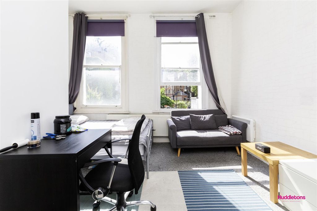 Property photo 2 of 9 F5, 56-58 Crowndale Road -6.Jpg