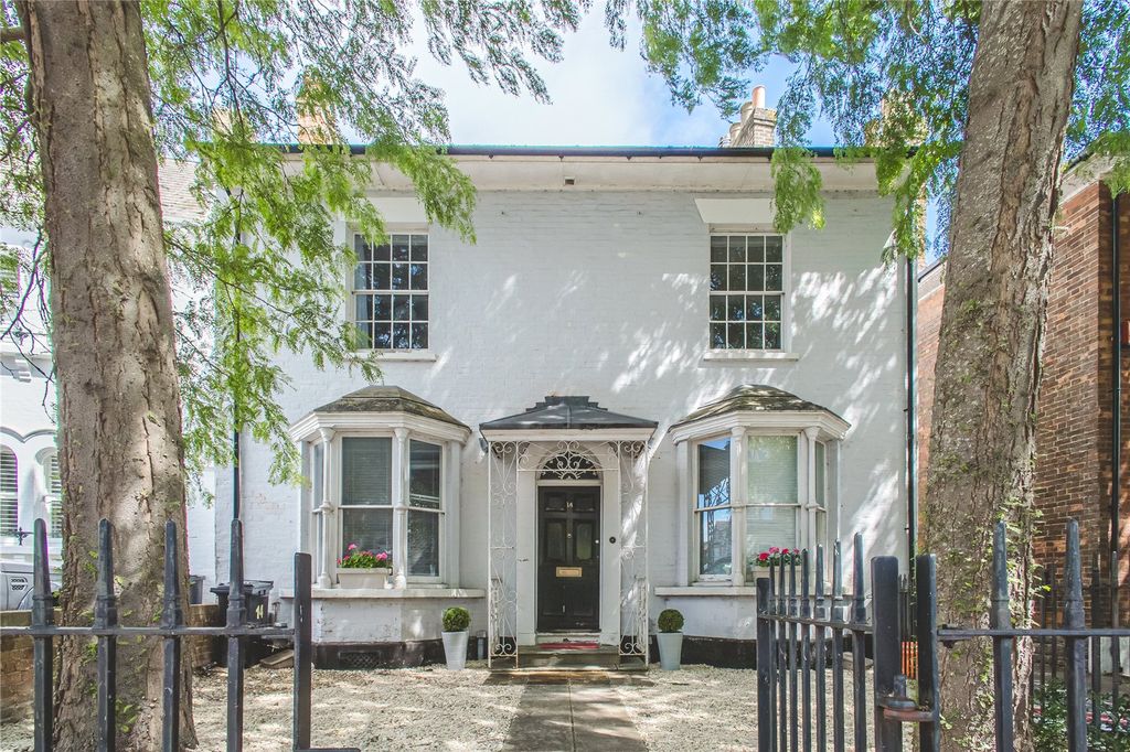 Property photo 2 of 15 Picture No. 22