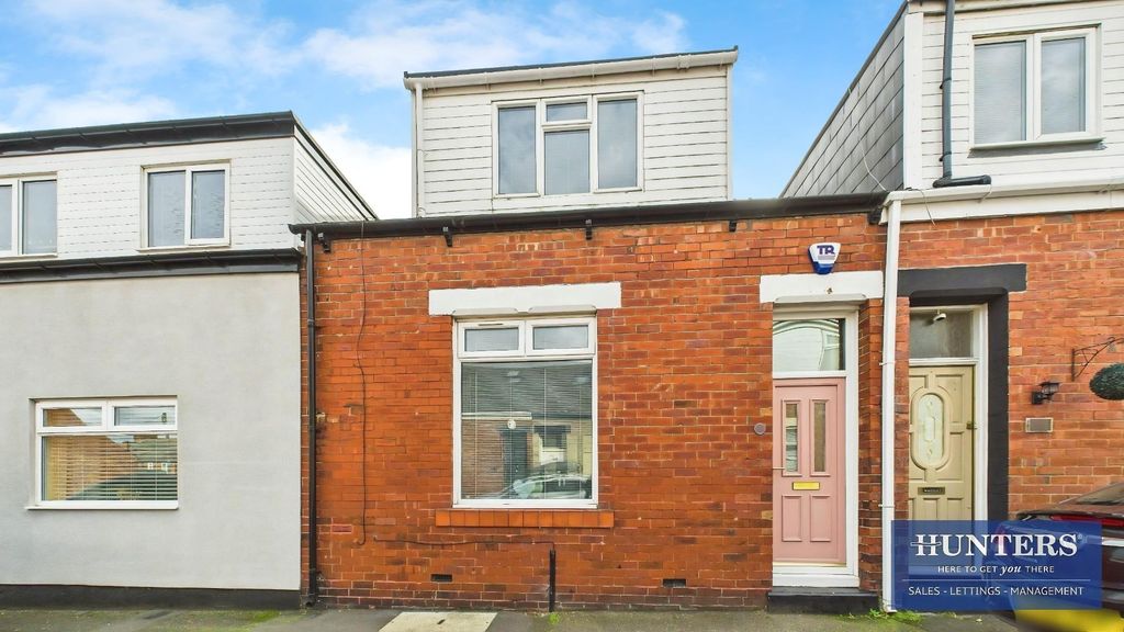 Property photo 1 of 19 External