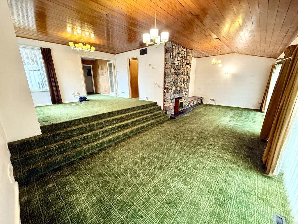 Property photo 2 of 11 Img_2033