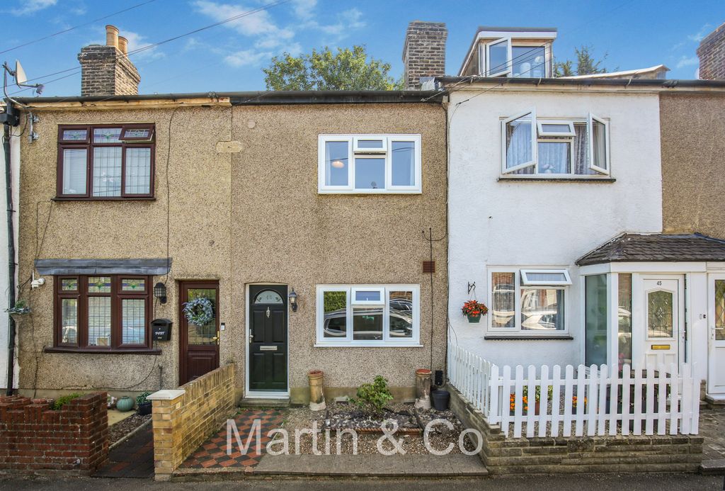 Property photo 3 of 17 1730292078 - 43 Sussex Road, Cr2 - 1
